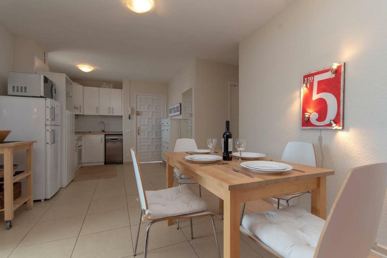 Great 2 Beds Apartment Los Cristianos Лос Кристианос Екстериор снимка